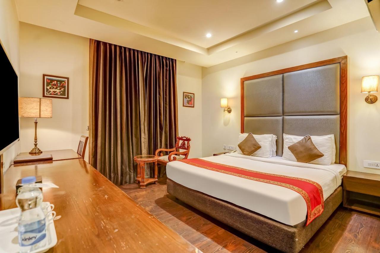 Townhouse 552Hotel Royal Court Jalandhar Luaran gambar